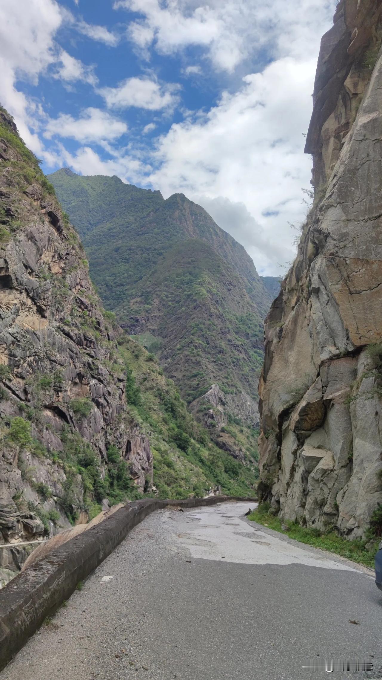 穿越山川，一路前行