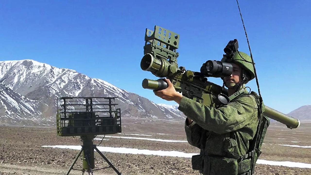 伊朗购卖俄军便携式防空导弹目前已有少量装备，主要用于人员训练测试。
伊朗的大型固