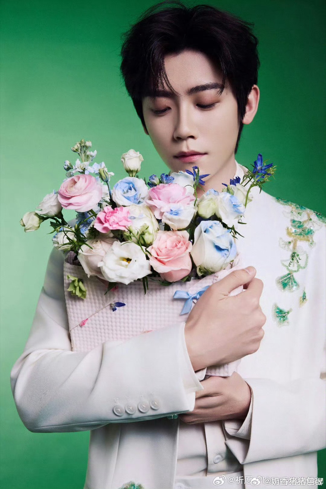 逐玉里的公孙鄞真的白月光级别的，待人温和有礼李卿 古风小生