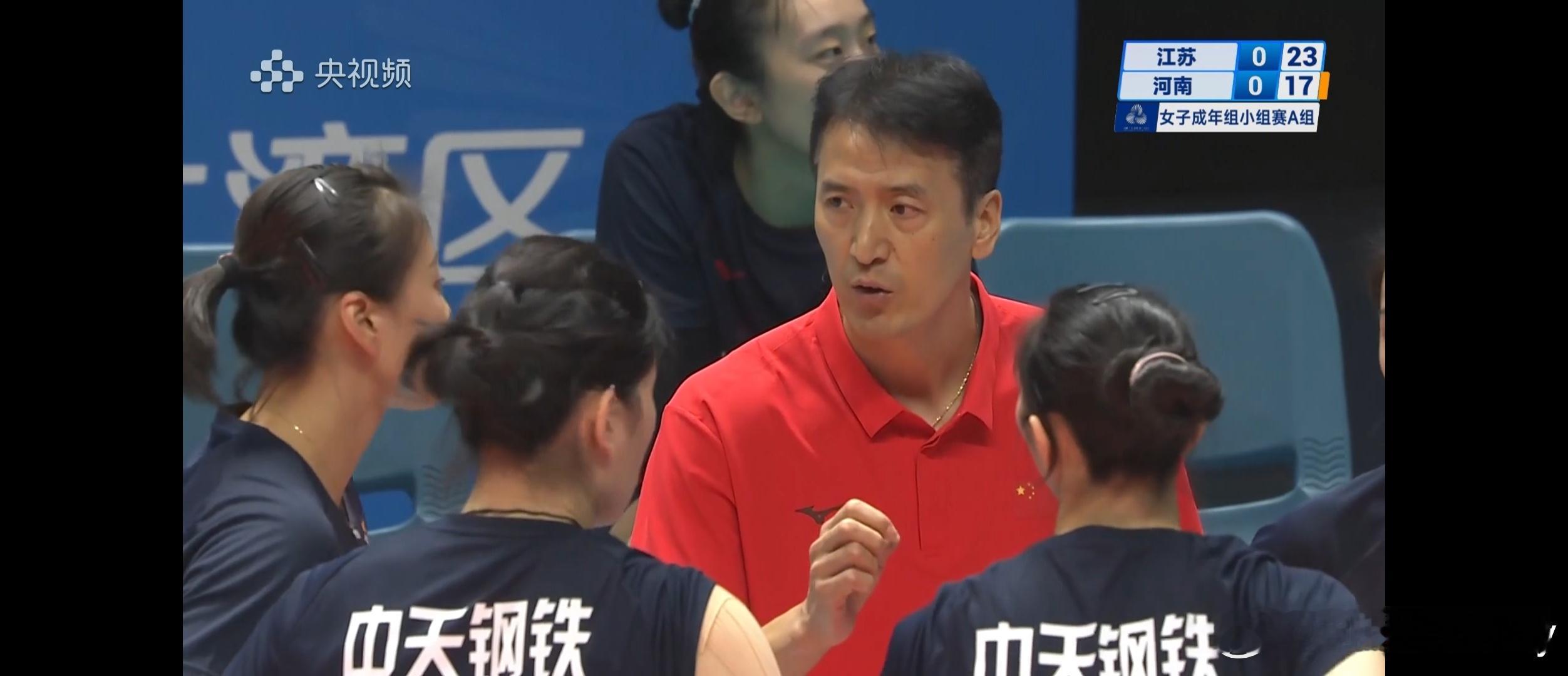 18-25，河南女排0-1江苏。小国家队确实各个环节很好，配合很成熟，很默契，而