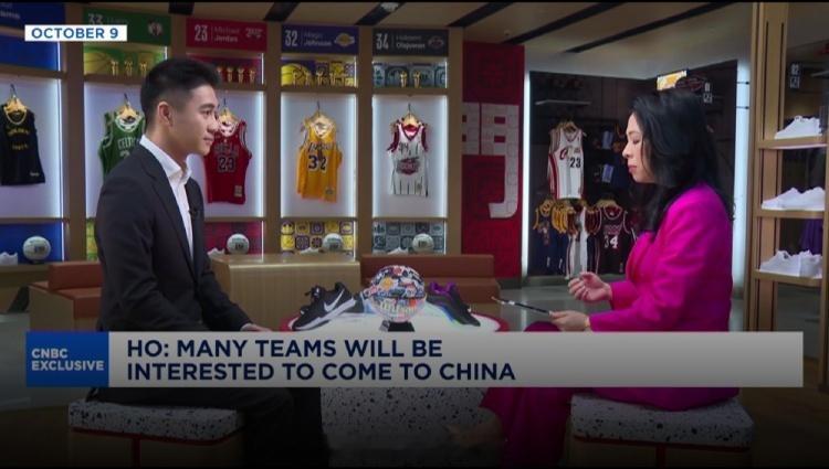 何猷君接受采访，谈到将5年内推动凯尔特人来中国打比赛[思考]“我也很想看到凯尔特