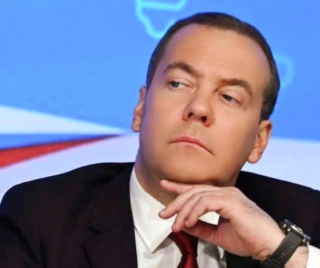 西方的任何虚伪在梅德韦杰夫这里通通都要被打回原形！
当地时间18日，俄罗斯联邦安