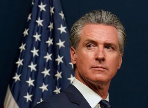 加洲洲长纽森大祸临头！

4月25日晚，特朗普在华盛顿希尔顿酒店举行的白宫记者晚