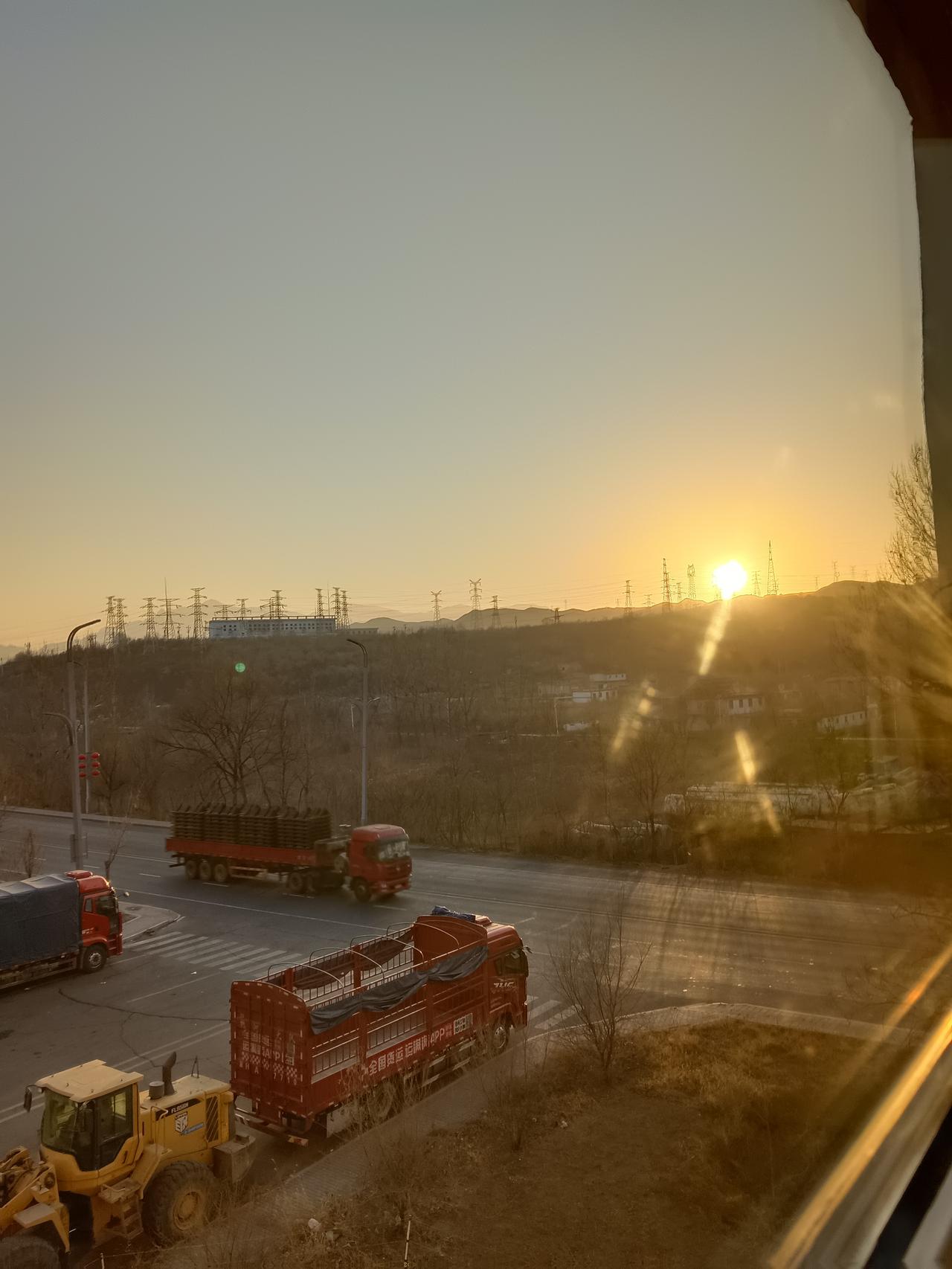 天南地北大拜年昨天，儿子把我接来承德一起过年，愿友友们也高高兴兴的迎接新的一年的