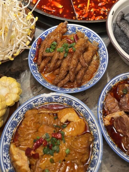 重庆土著认证！居民楼下的宝藏火锅真的香