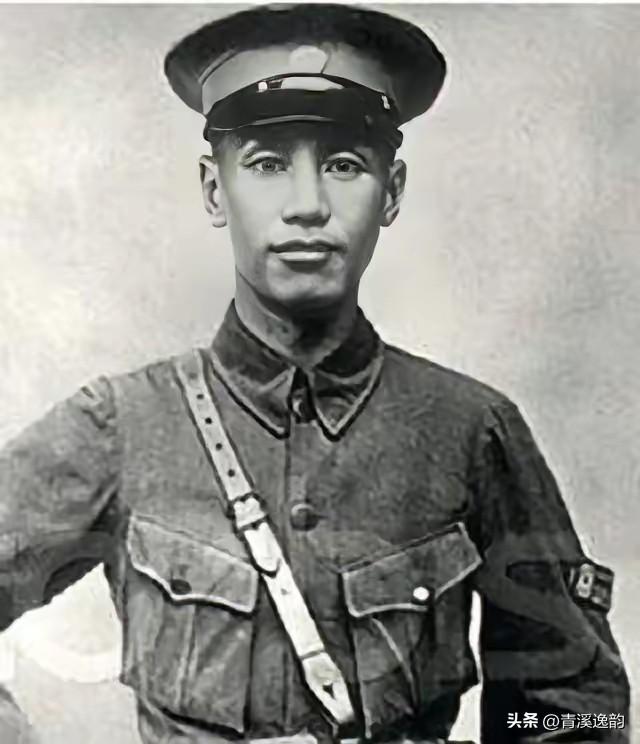 1997年，蒋纬国去世，他临终前的遗言轰动了整个台湾：“哥哥蒋经国并非父亲蒋介石