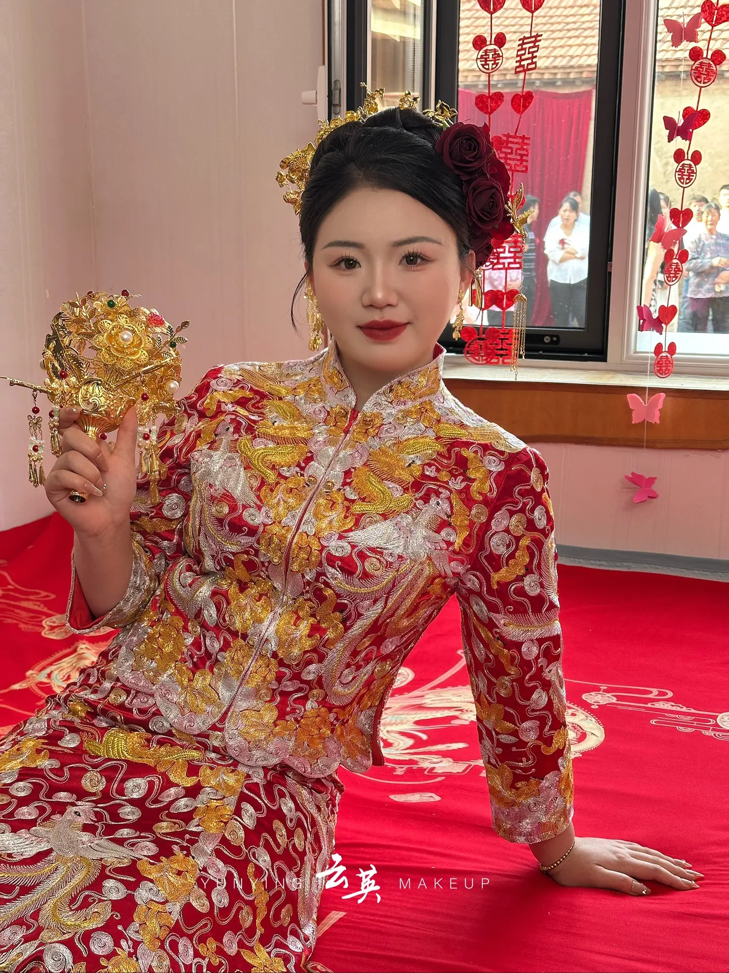 龙凤褂搭配玫瑰花真的太赞了！！