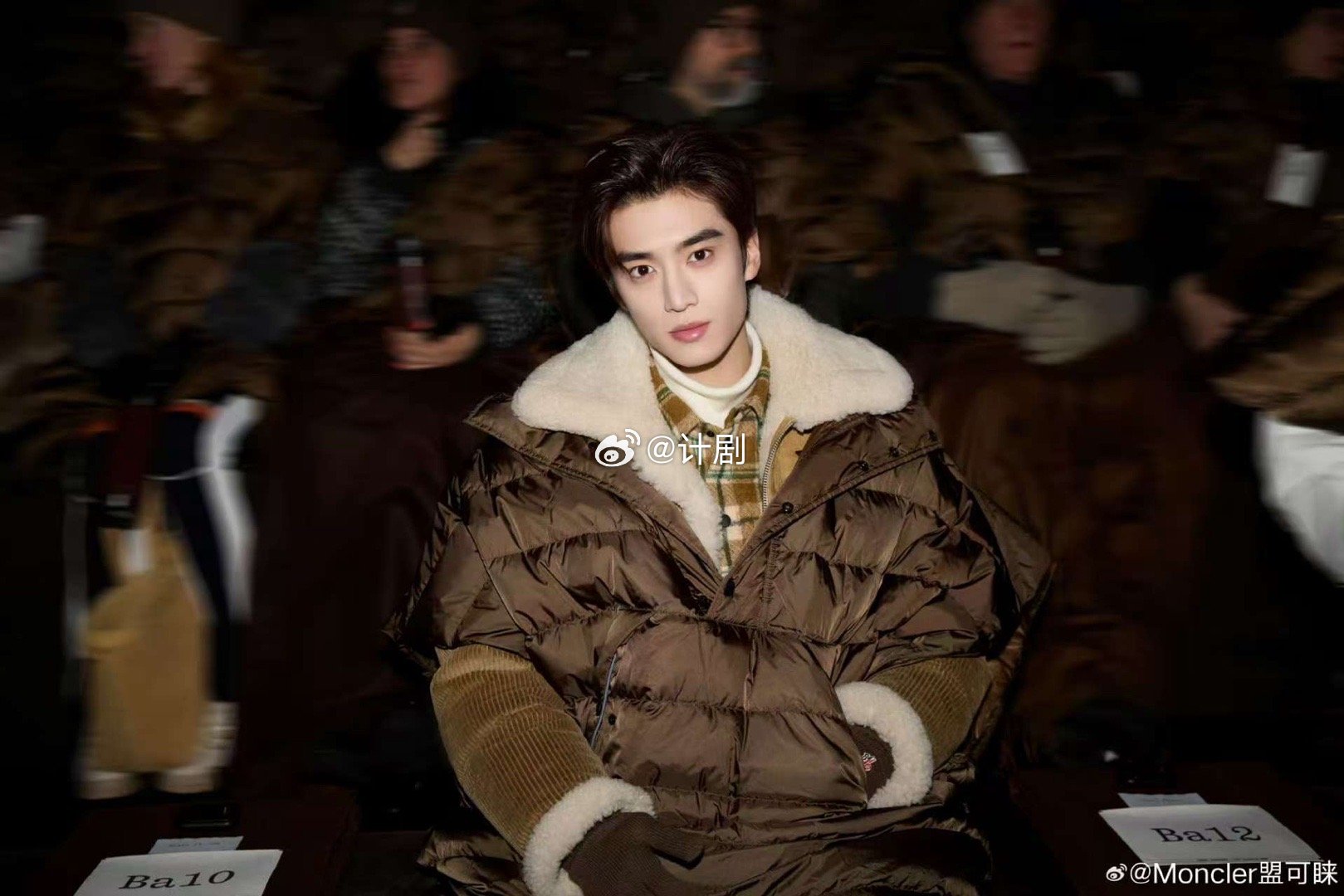 张康乐好正的五官 这五官真的太正了，干净清爽，自带少年气，越看越喜欢 