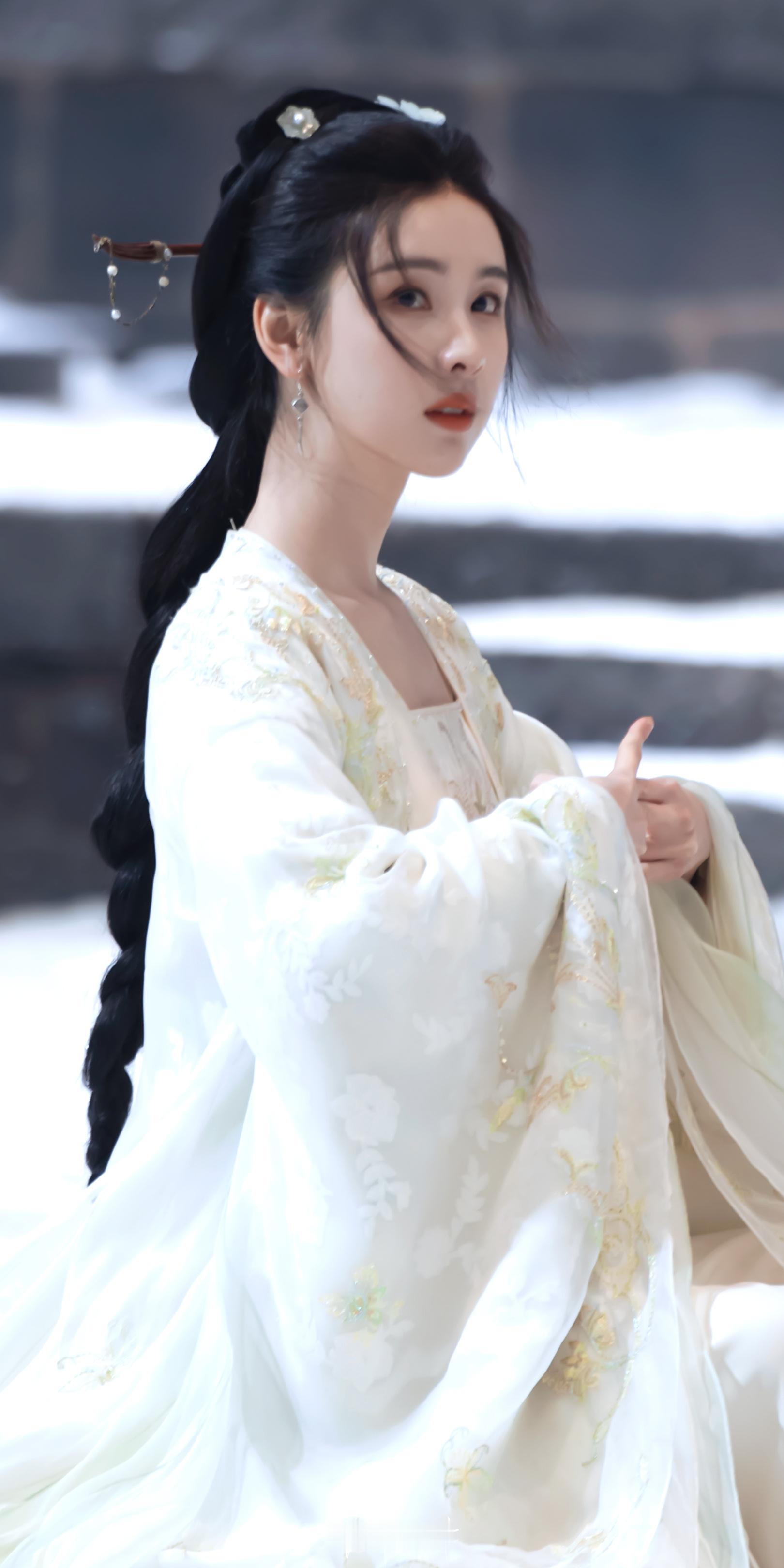 文潇｜壁纸尺寸#陈都灵潇因出场# ​​​