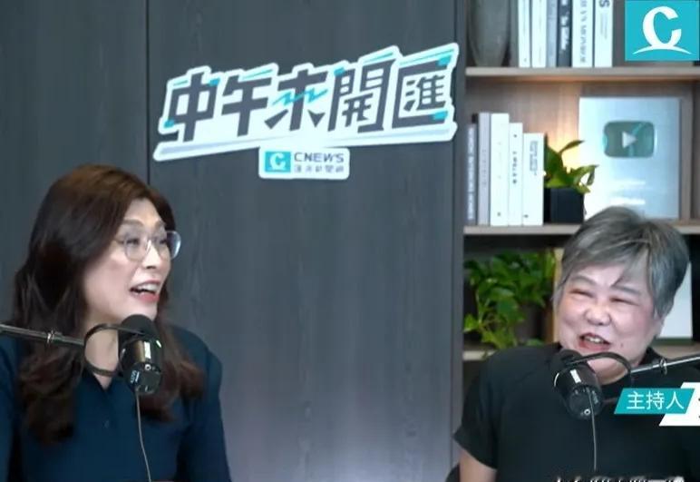 郑丽文认为强烈的立场并不等于自和膨胀

22日中午，台北的媒体专访现场，郑丽文接