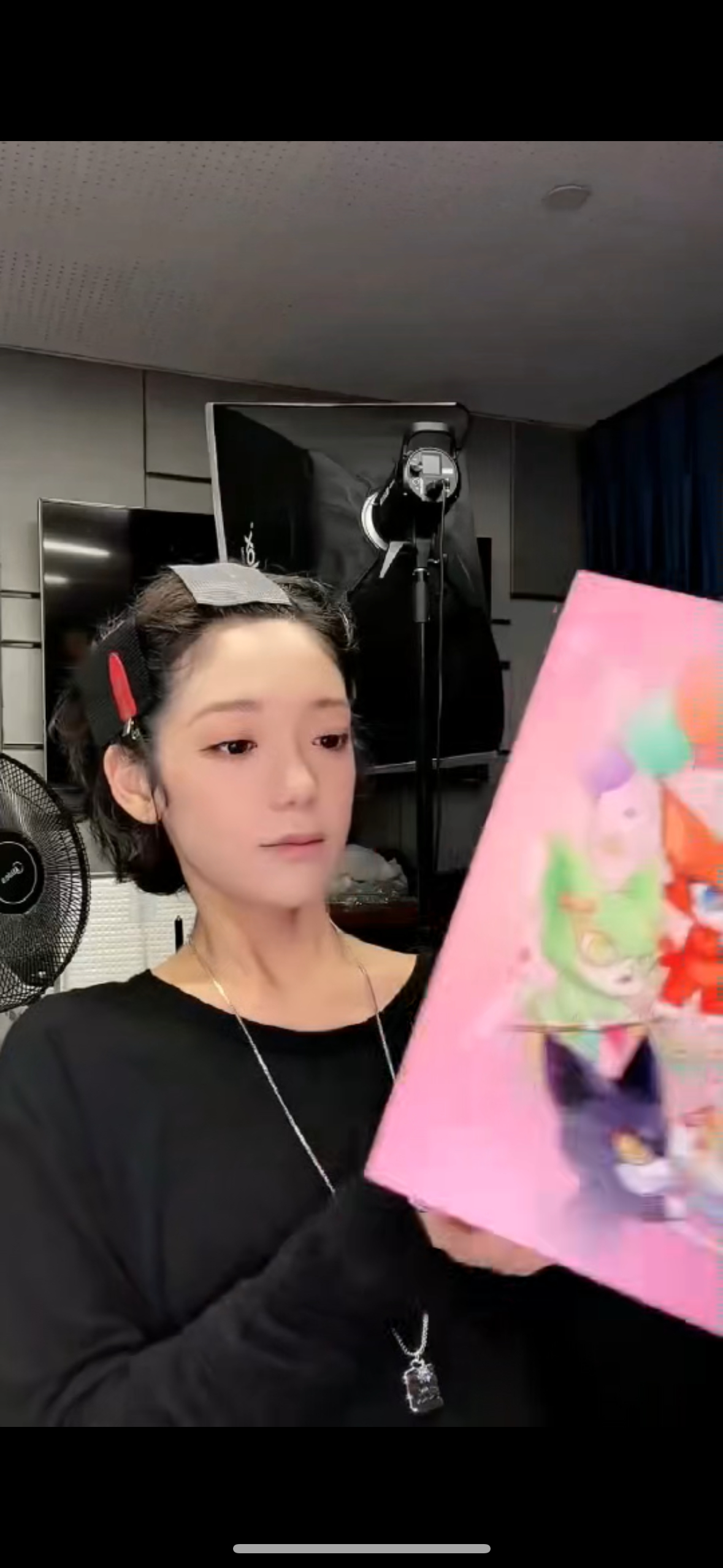 希林娜依高最喜欢喵小水希林娜依高直播说最喜欢蓝色的喵小水！我和希林娜依高的共同喜
