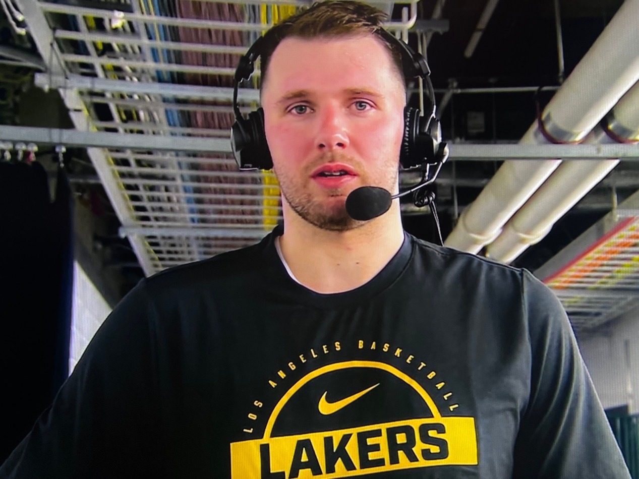 东契奇谈到，在交易后第一次回到达拉斯经历了一段痛苦的经历后，今天能够上场比赛是否