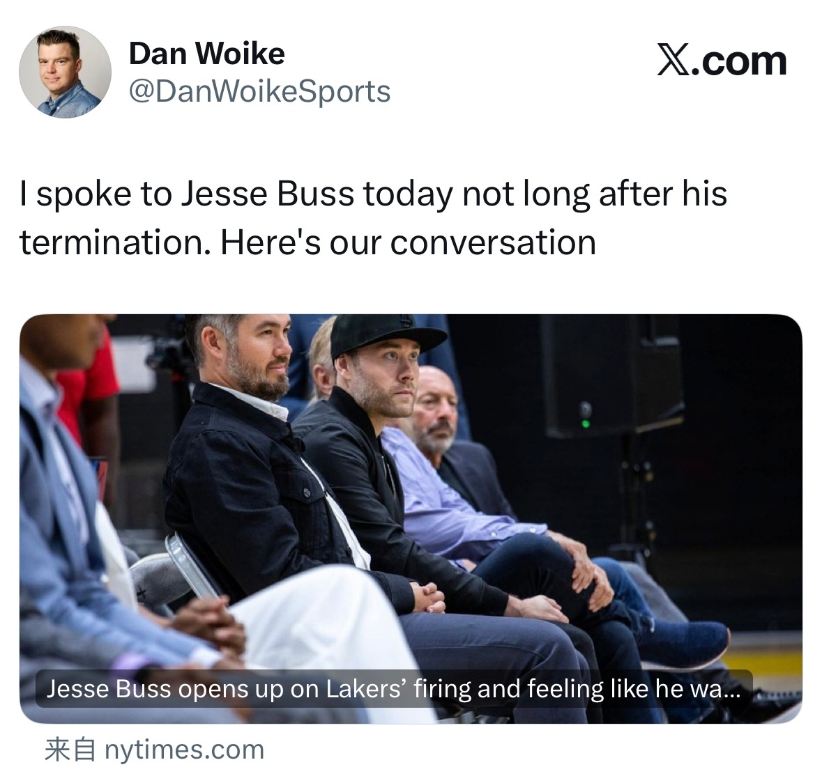 湖人记者Dan Woike对杰西-巴斯进行了一些采访问：你说今年夏天球队被出售时