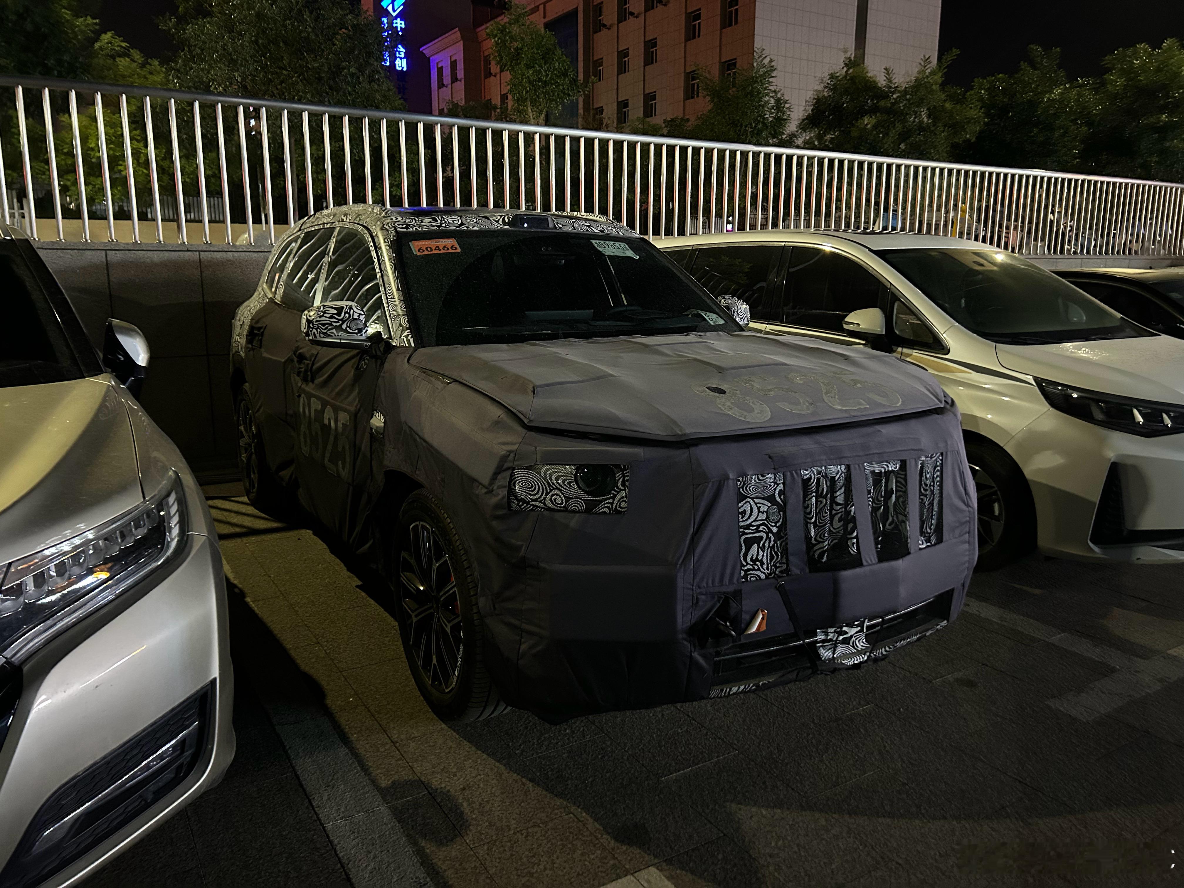 这是啥车？极氪8X么？[傻眼] ​​​