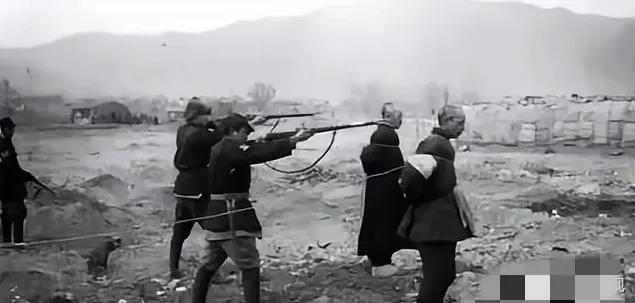 1950年，宁夏军区参谋长遭遇土匪袭击，不幸牺牲，他是老红军，曾组建了陕北第一支