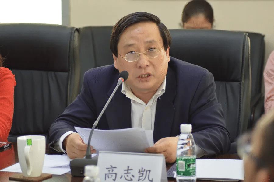 美国网民：高志凯如此狂妄，难道就没有人出来管管他吗？
高志凯这人，在外交圈子混了