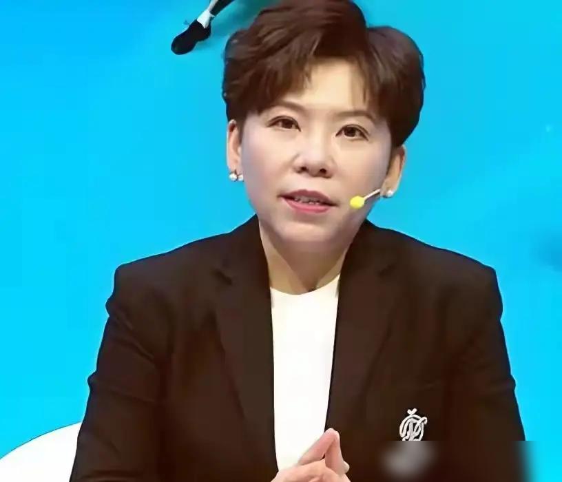 “王曼昱首盘输球，全场没人看懂。邓亚萍一句话点透：这不是技术，是心态出了要命的问