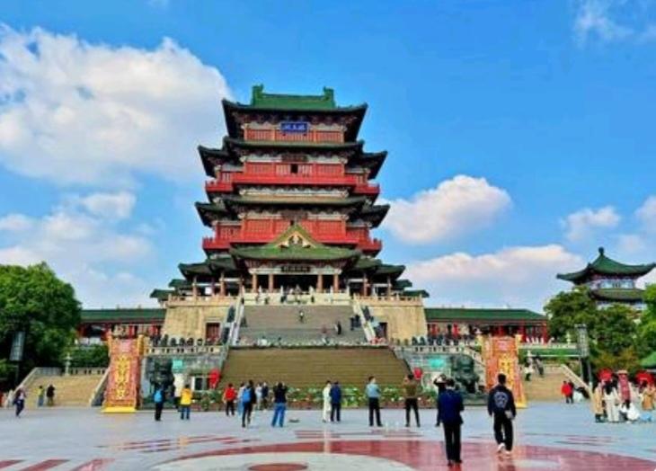〔江西：滕王阁我来了！〕
         向往已久的滕王阁终于可以见到了。最近