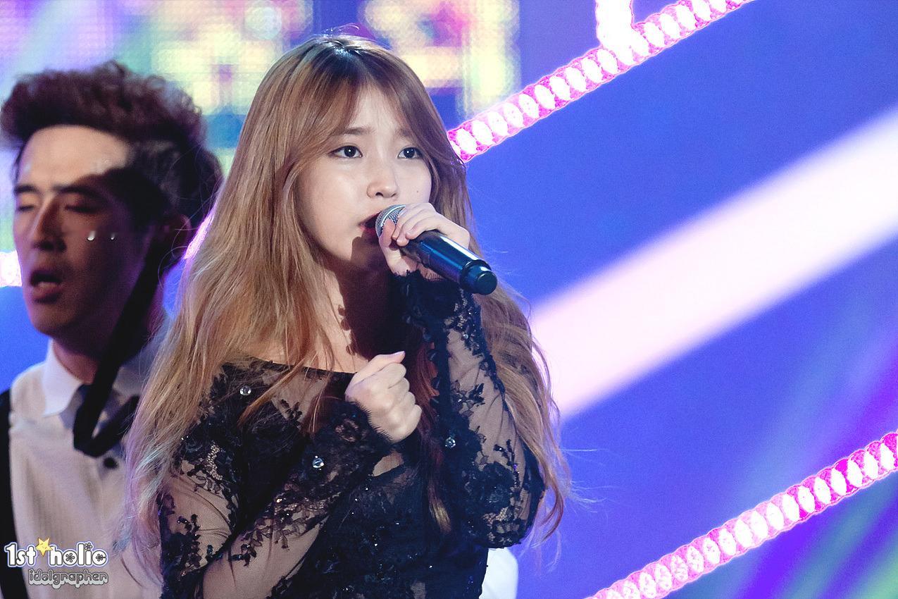 IU  ❤️IU韩国第一女solo 2013年时光机🐥131013 IU首尔多