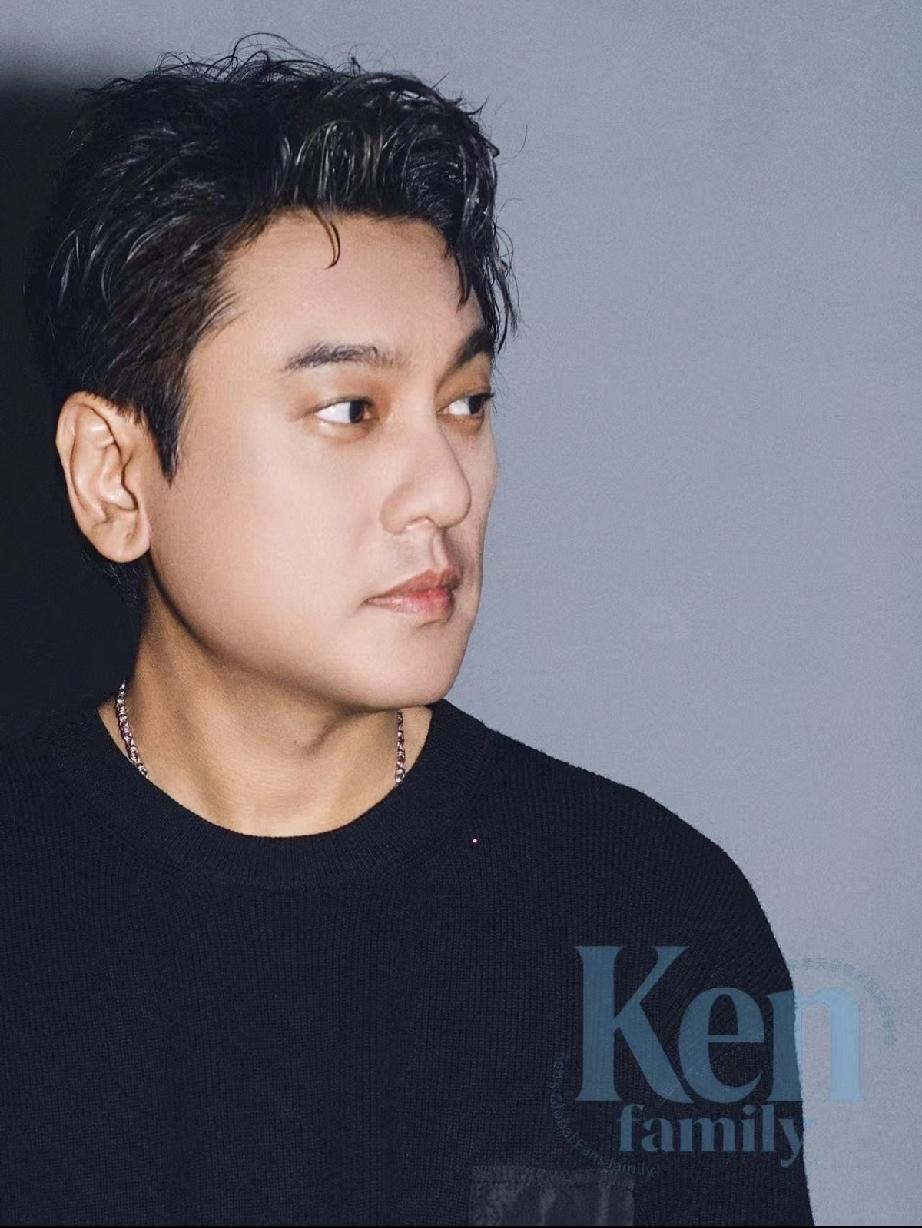 朱孝天营业了，拍杂志挺显老，还是比不上新的F4！

最近几天，恒星之城新F4组合