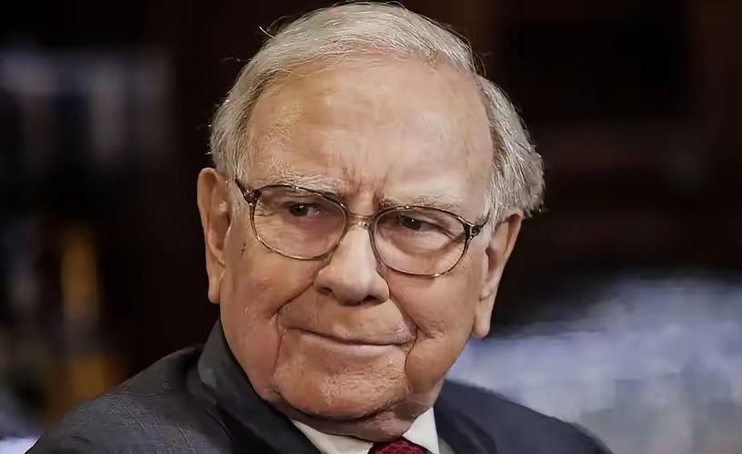 95岁的巴菲特交权这事可太有看头了。2025年5月股东大会宣布年底卸任，到202