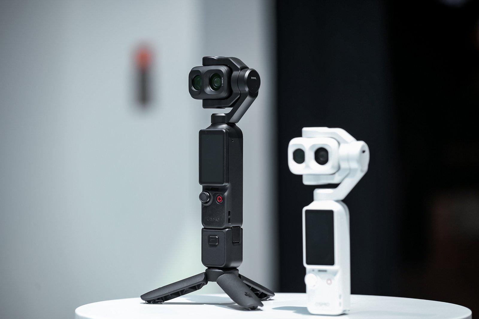 大疆 Pocket 4 Pro 从官宣到现在已经一个半月，影石 Luna 更是接