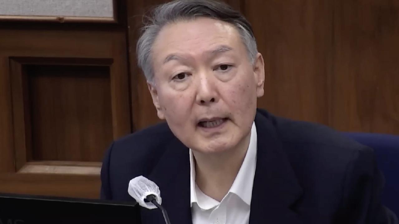 尹锡悦被逼入困境，周围无人支持，早已失去人心。

尹锡悦目前的状况，说他已经失去