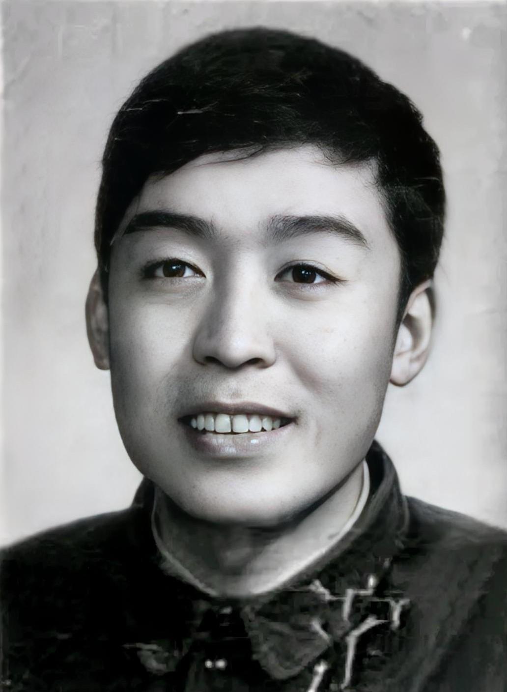 大家还记得相声演员师胜杰吗？
 没想到他已去世8年了，他是土生土长的天津人，出身