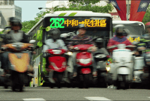 九寨沟县发生一起车祸致6死道路千万条，安全第一条，大家出门一定要注意安全啊！ 