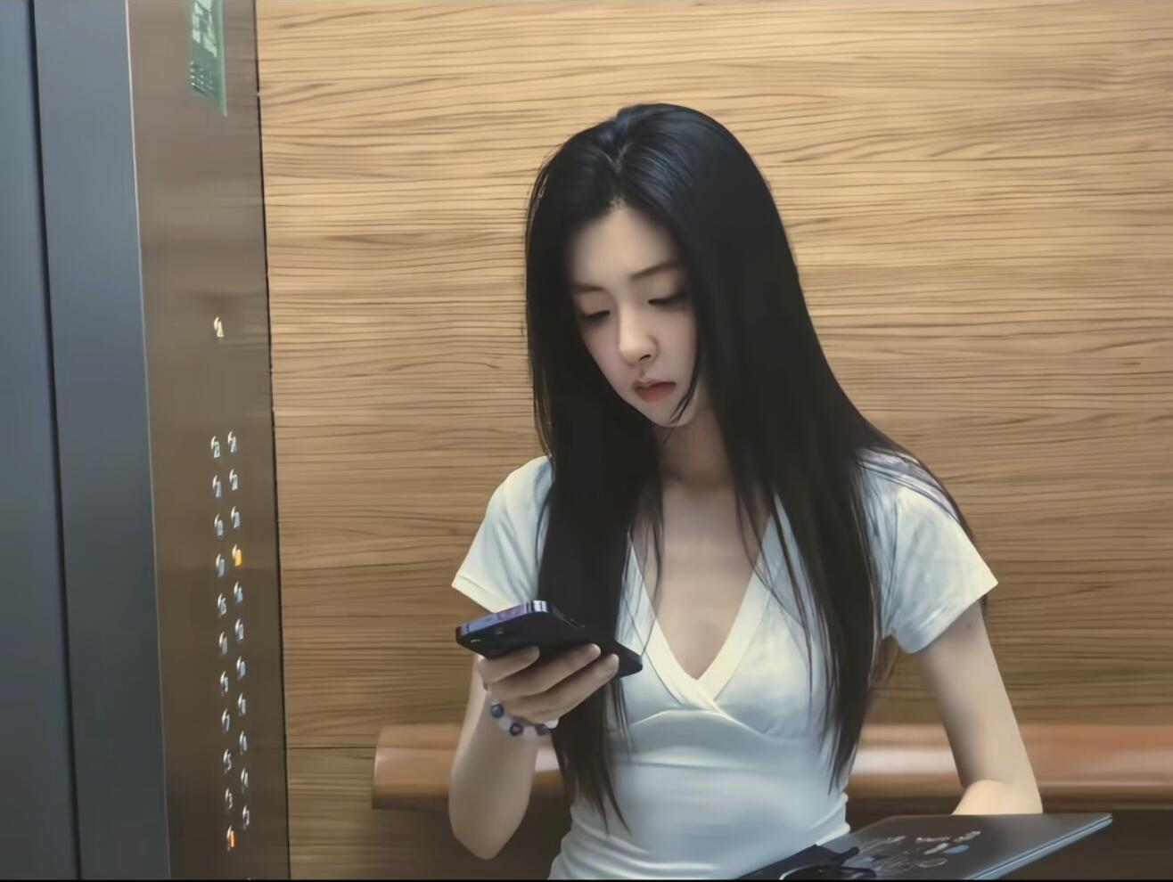 柳柳告白夜收到手机膜的感受柳柳分享收到礼物的心理活动柳柳复盘告白夜名场面太好嗑！