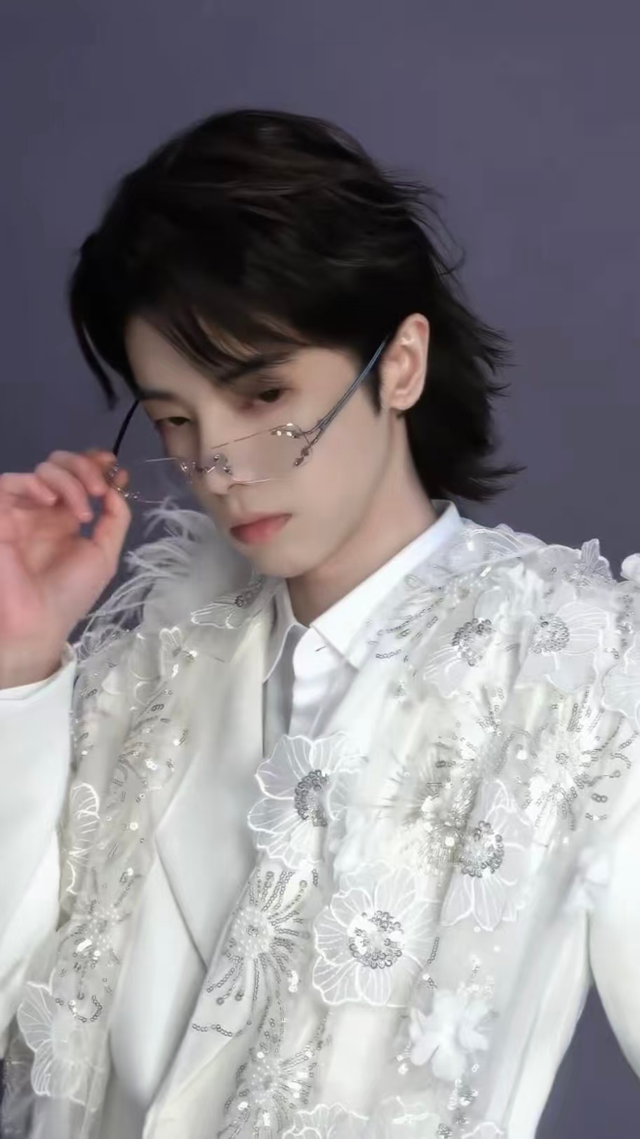 华晨宇好合理一个代言 看评论区好多网友都在感慨选对人，各方面的匹配度都在线。希望