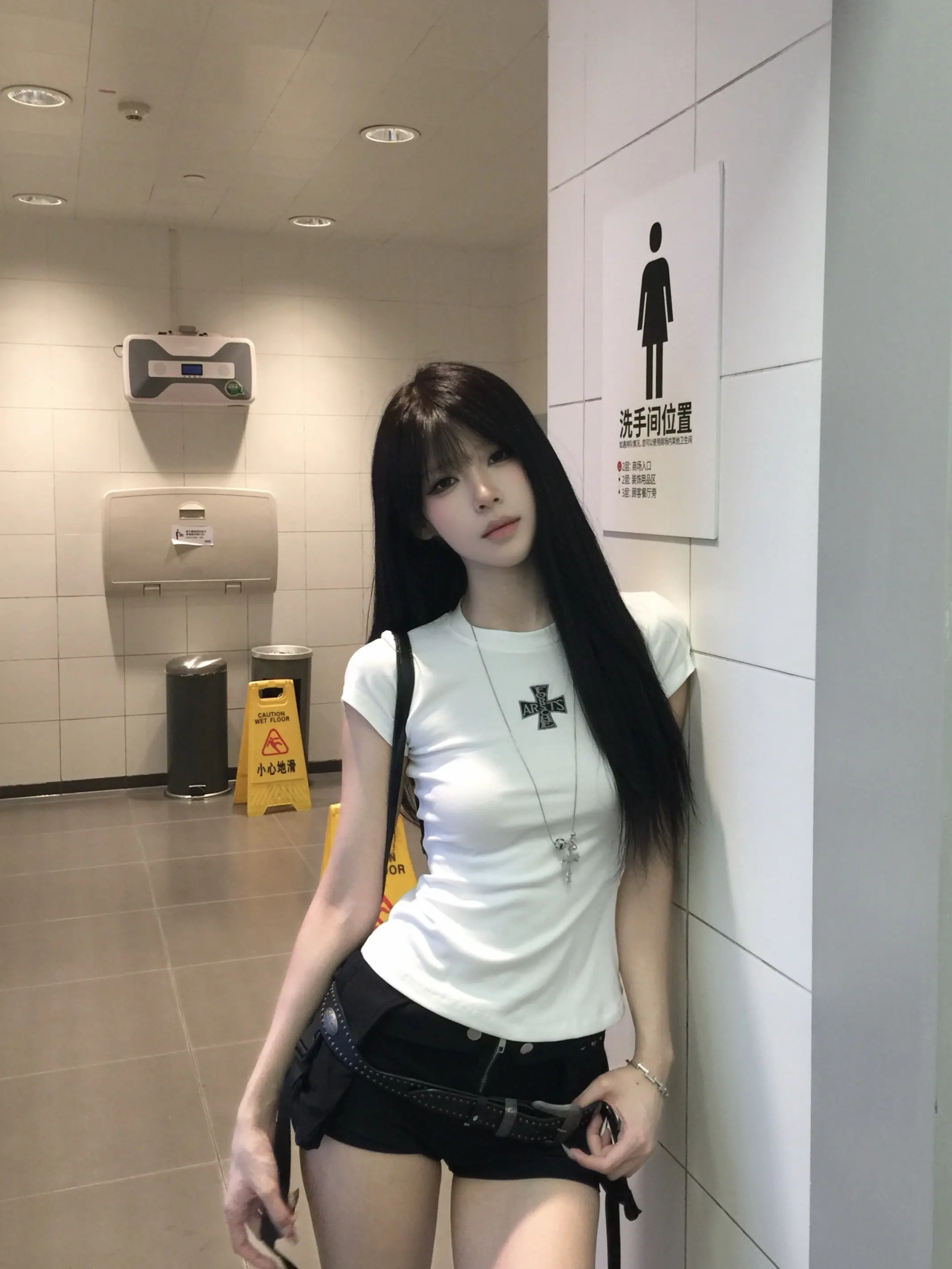 逃避所有人让你感到安全了吗