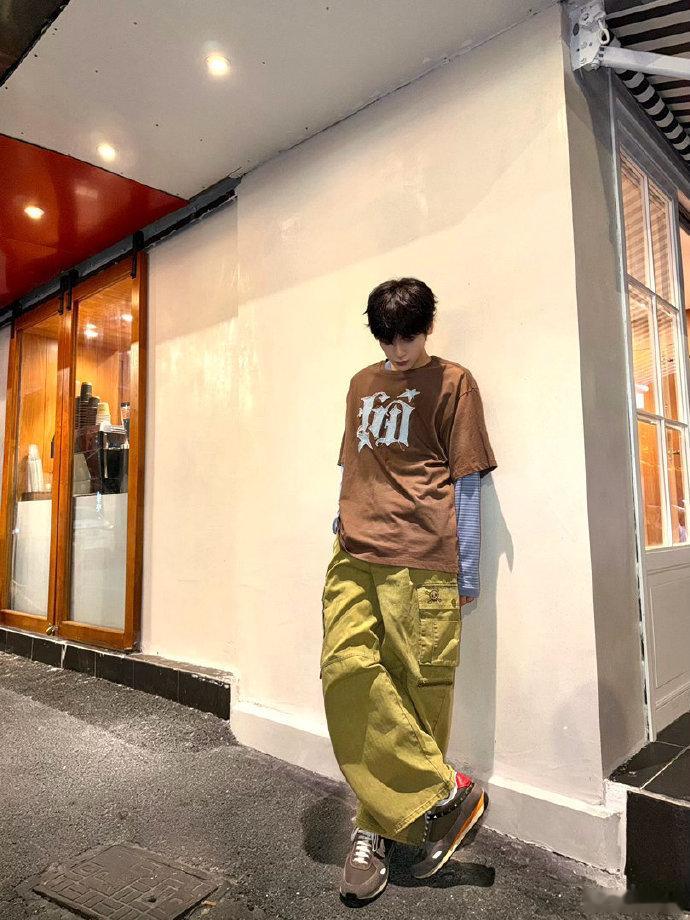翟潇闻完全是男大来的再忙看到翟潇闻这张脸也释怀了翟潇闻晒出13张最近的日常plo