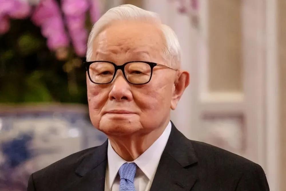 台积电宣布对美国亚利桑那园区追加千亿级投资，持续扩建厂区，规划落地多座2nm、1