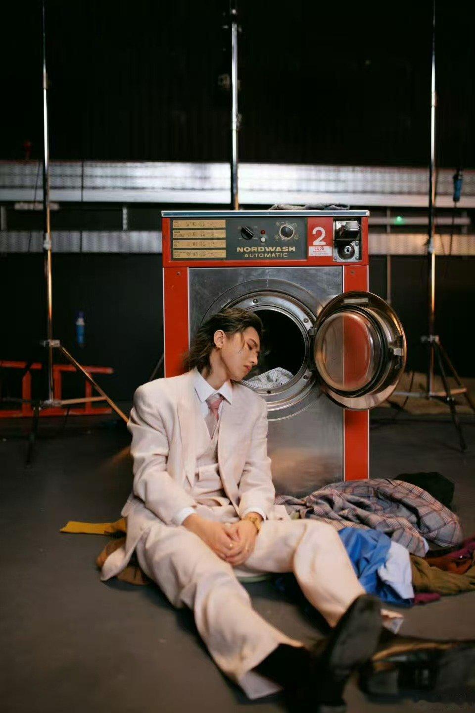 你的今日份BGM已送达！蔡徐坤《What a Day》音源正式上线！ 让这首慵懒