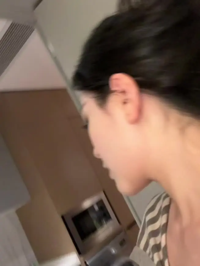 我不在乎你做什么工作 因为那是你谋生的手段 不是你本来的模样