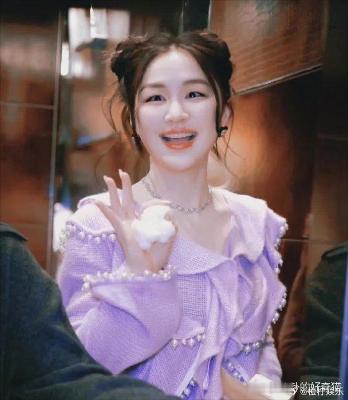 金靖怀的女孩，果然变美了。 ​​​