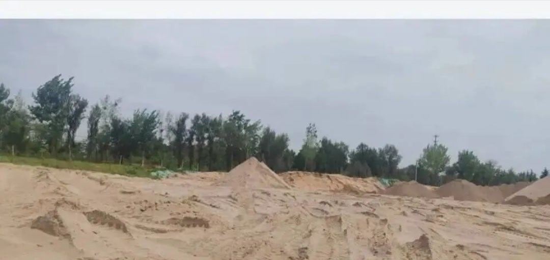 【陕西渭南大荔：违规占用保护区堆砂牟利 监守自盗擾取非法利益】借堆沙之名行盗采之