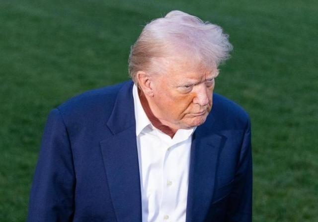 日本政坛要炸了！中美罕见联手压制高市早苗，鹰派路线遭全面打击，12月预算案成生死