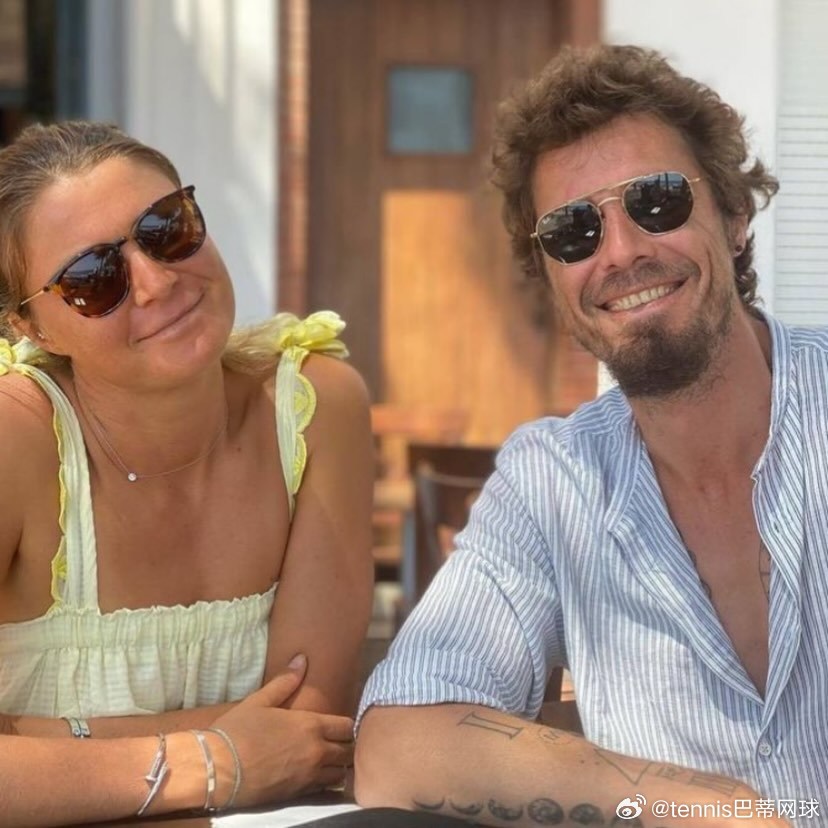 兄妹俩都是世界第一唯一的一对吧，近况都不错哦；萨芬在执教卢布列夫，而萨芬娜也短暂