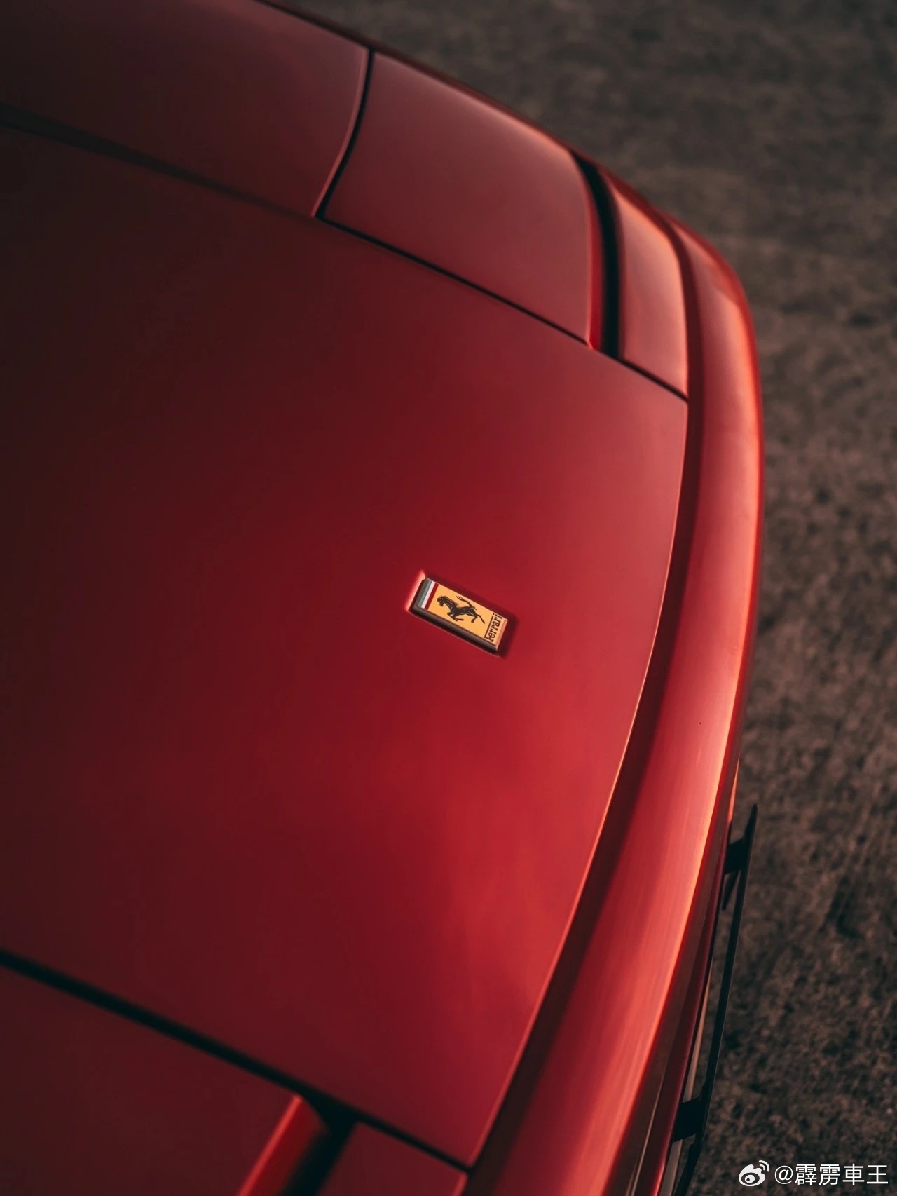 侧进气口划开时光，跳灯点亮传奇。512TR Speciale——Testaros