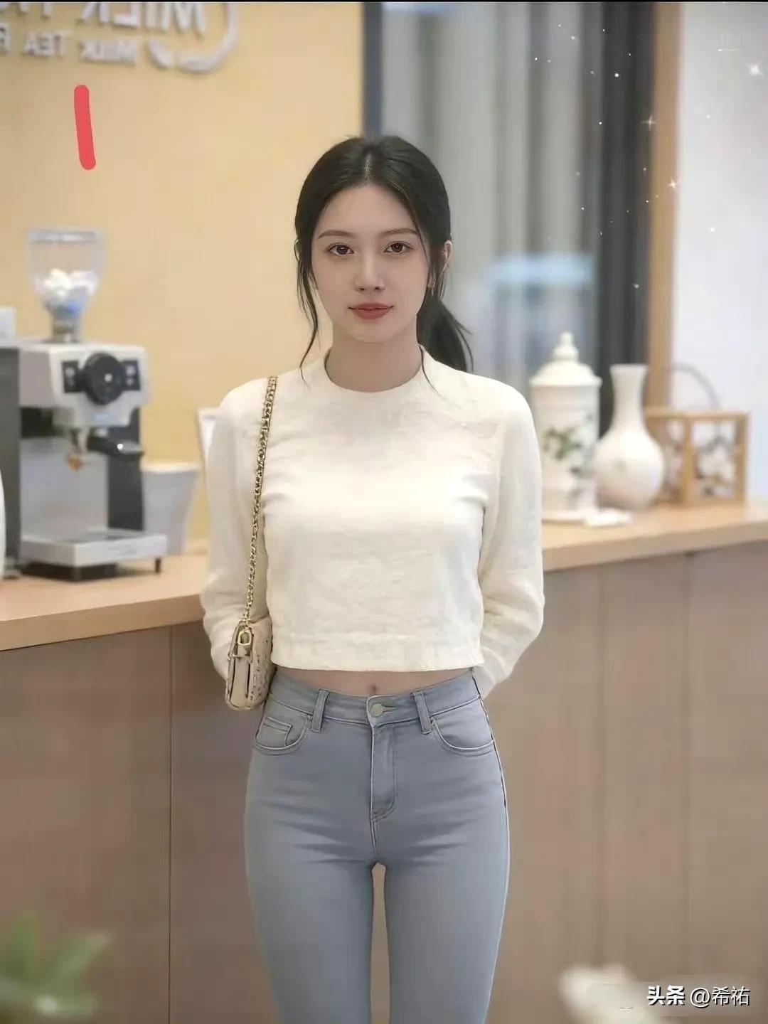 正面和反面都好看的女生，不多见吗？