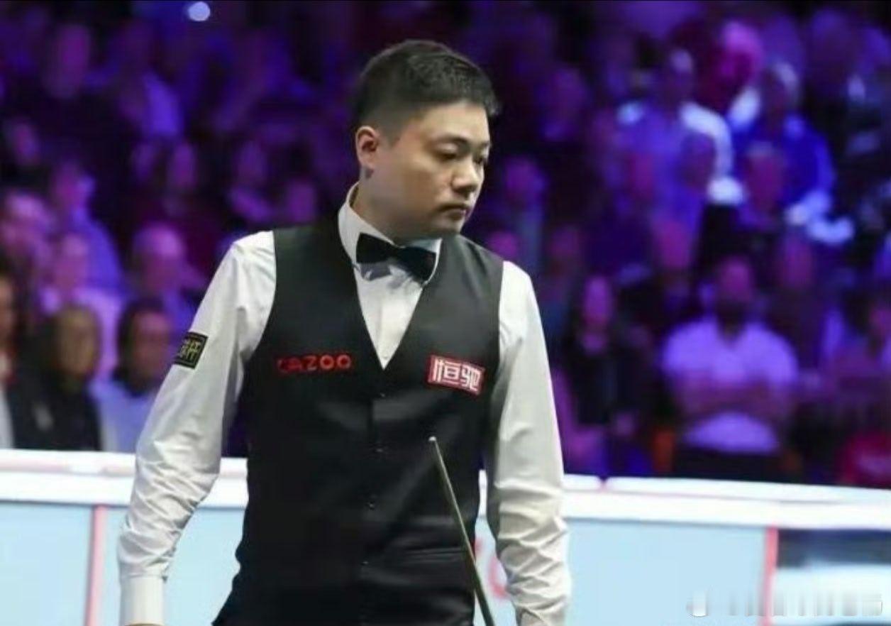 丁俊晖打出世锦赛最强一战！7-2碾压吉尔伯特，破百+94%进攻成功率剑指16强北