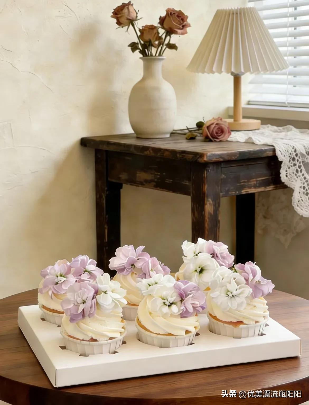 新年生活图鉴三八妇女节蛋糕己准备好，愿所有的女神们节日快乐，身体好，心情好，事业