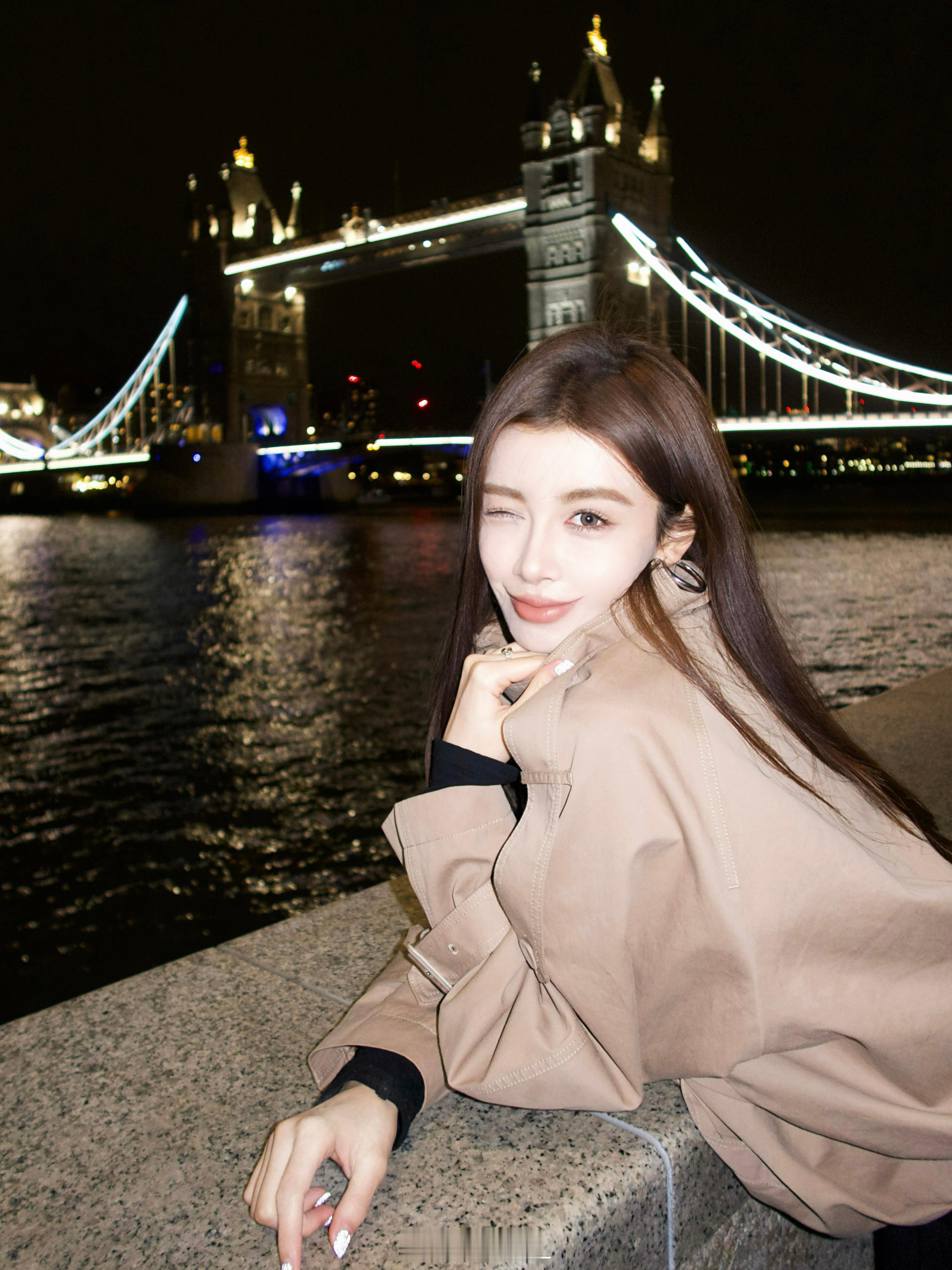 努力爱上冬令时伦敦ootd今天穿什么 英国·London Tower Bridg