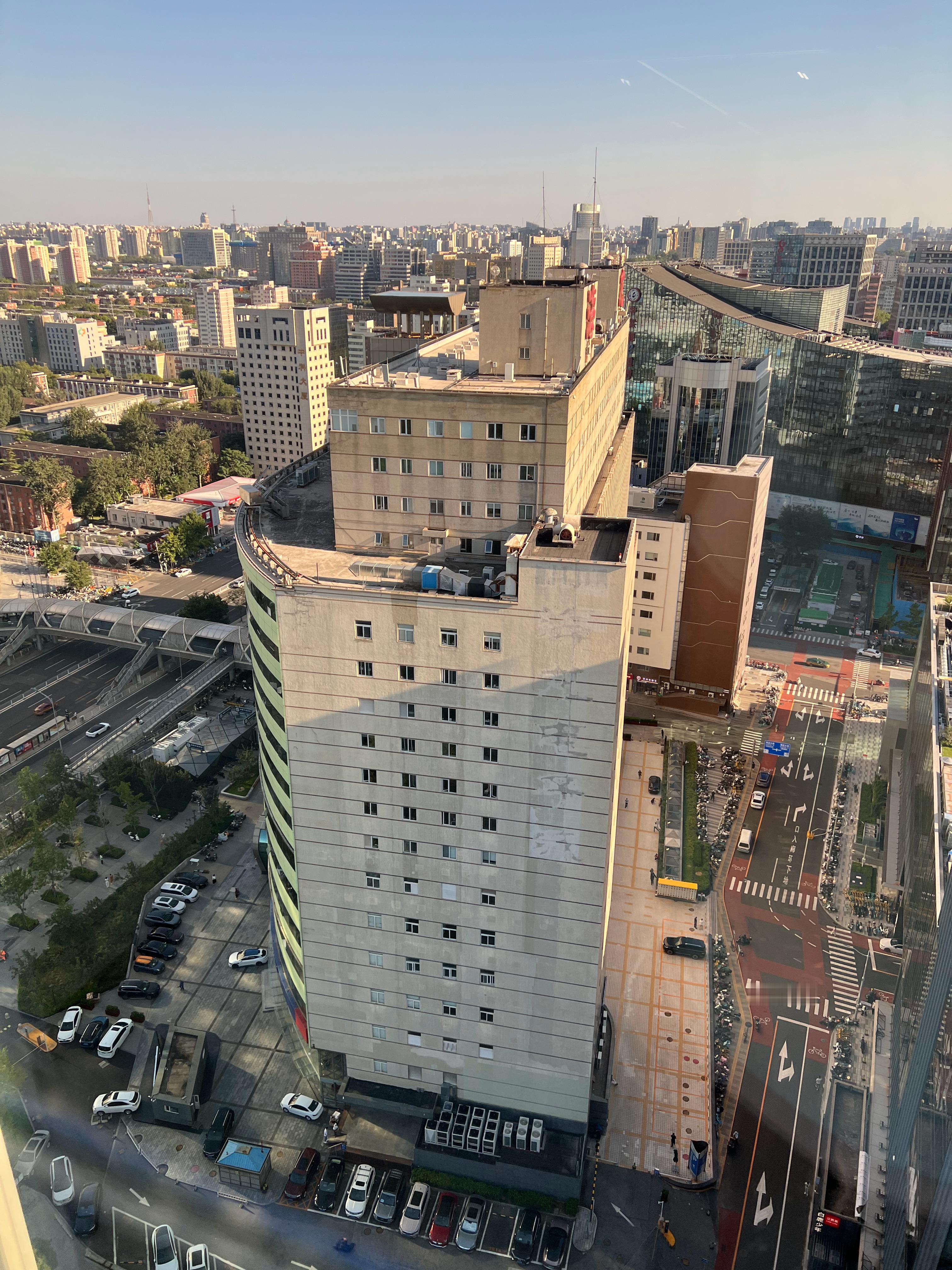 万千气象看北京 好像已经很久没听过没有攒机这个概念了，现在的男大也少了一项追女生