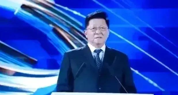 # 政坛新星闪耀！小马科斯成功当选，菲律宾大选引发热议！

在刚刚结束的菲律宾大