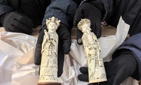 海关律师邵丹：天津海关查获走私象牙制品
近日，天津海关查获走私象牙制品。
	
某