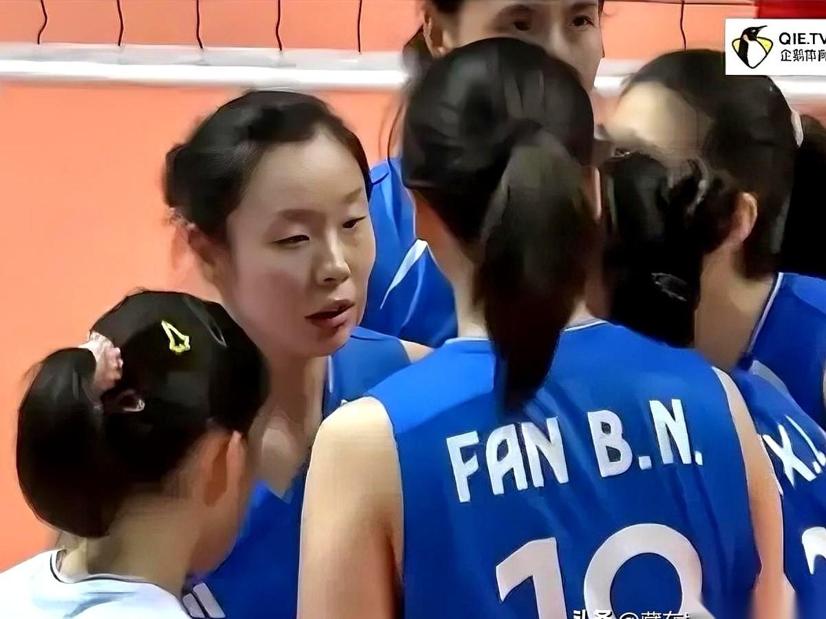 3比0！直接给日本女排剃了个光头！
刚看完东亚锦标赛首秀，就一个字：爽！
没有任