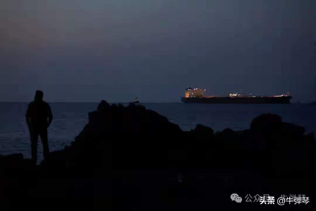 全世界必须放弃幻想了别不信，那个你幻想中的“安稳”，正在批量埋葬你
“全世界必须